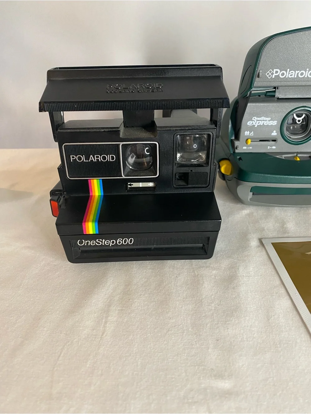 Polaroid Vintage OneStep 600 & Land Camera in Black & One Step Express in Green